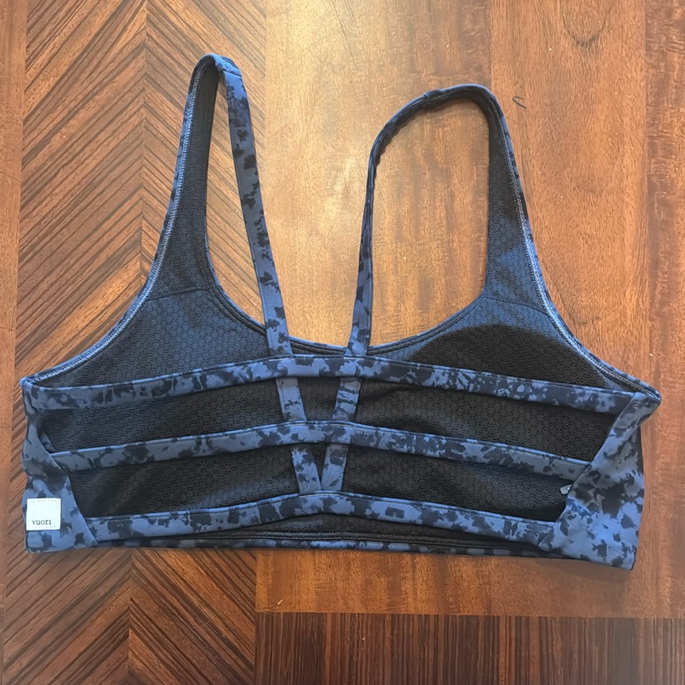 Vuori Navy Camo Strappy Sports Bra